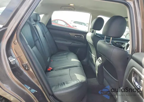 2015 Nissan Altima 2.5 из США, поврежденный, VIN 1N4AL3AP3FN887393